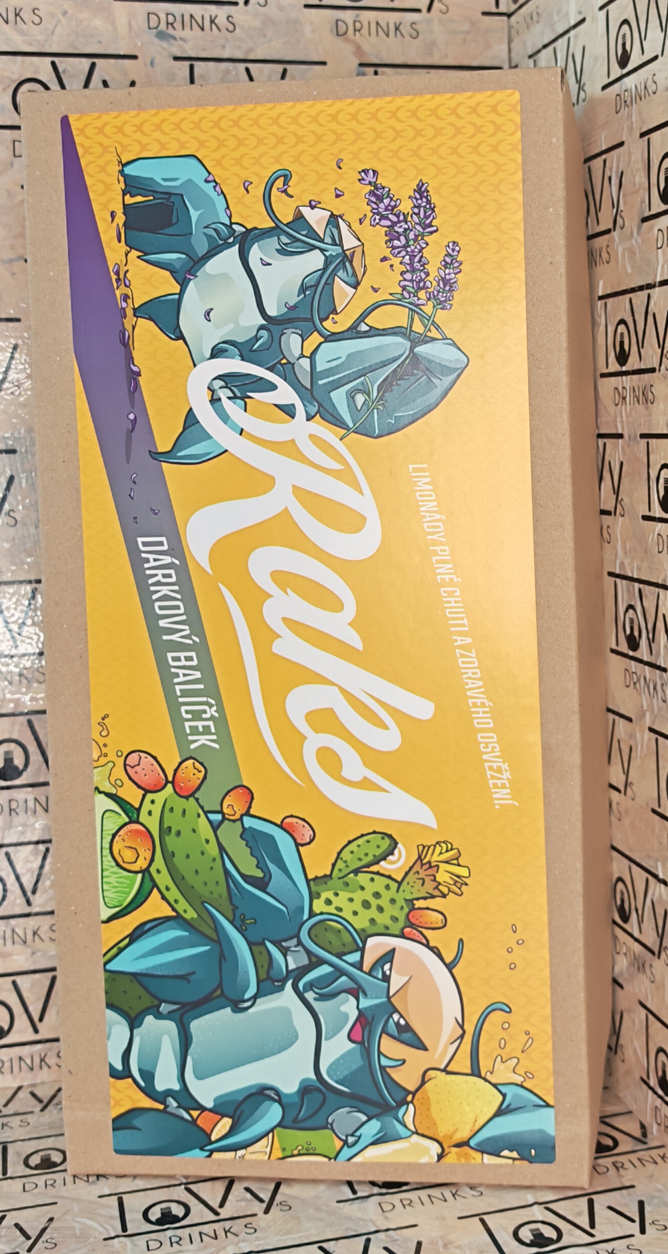Raks Balení 4x500ml + sklenice