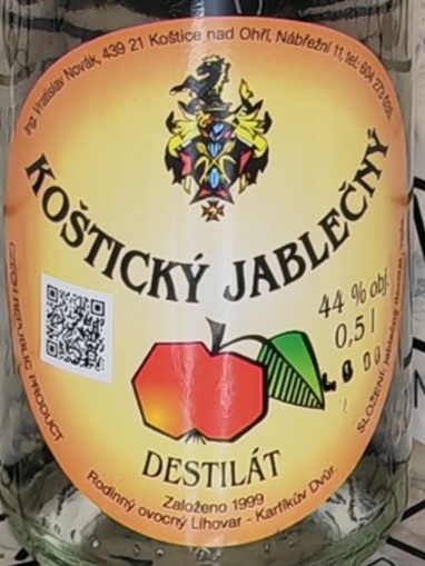 Koštický jablečný destilát 44% 0,5l