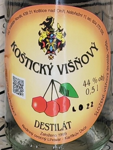 Koštický višňový destilát 44% 0,5l