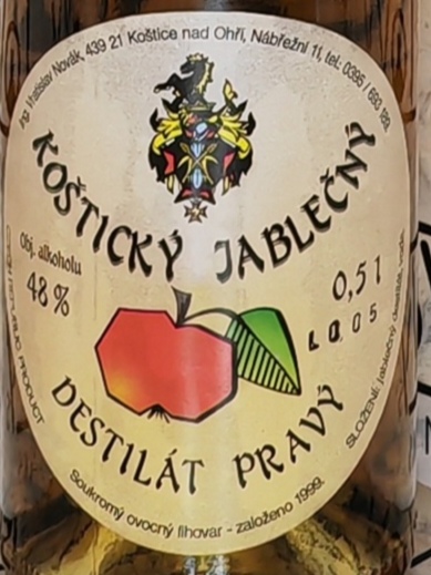Koštický jablečný destilát pravý 48% 0,5l