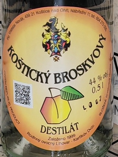 Koštický broskvový destilát 44% 0,5l